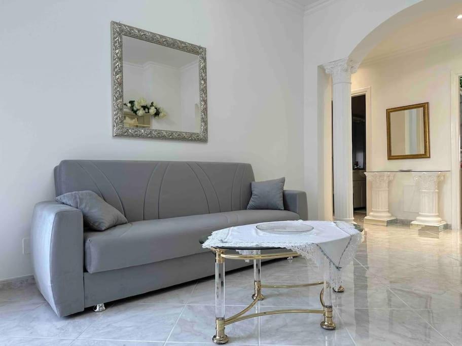 Apartmán Casa Eleonora: A 5 Min Dal Mare + Free Parking Ventimiglia Exteriér fotografie